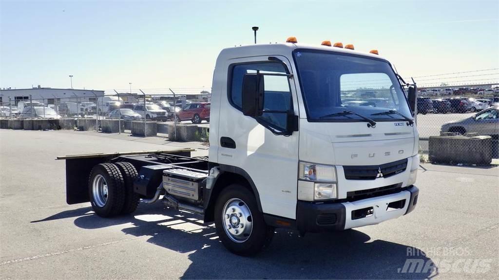 Mitsubishi Fuso FE Camiões de chassis e cabine