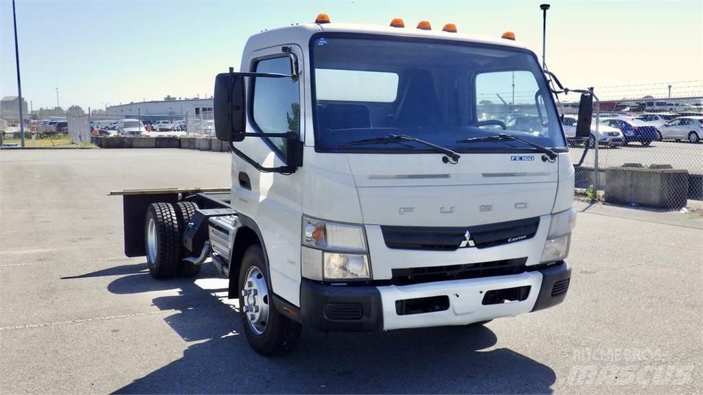 Mitsubishi Fuso FE Camiões de chassis e cabine