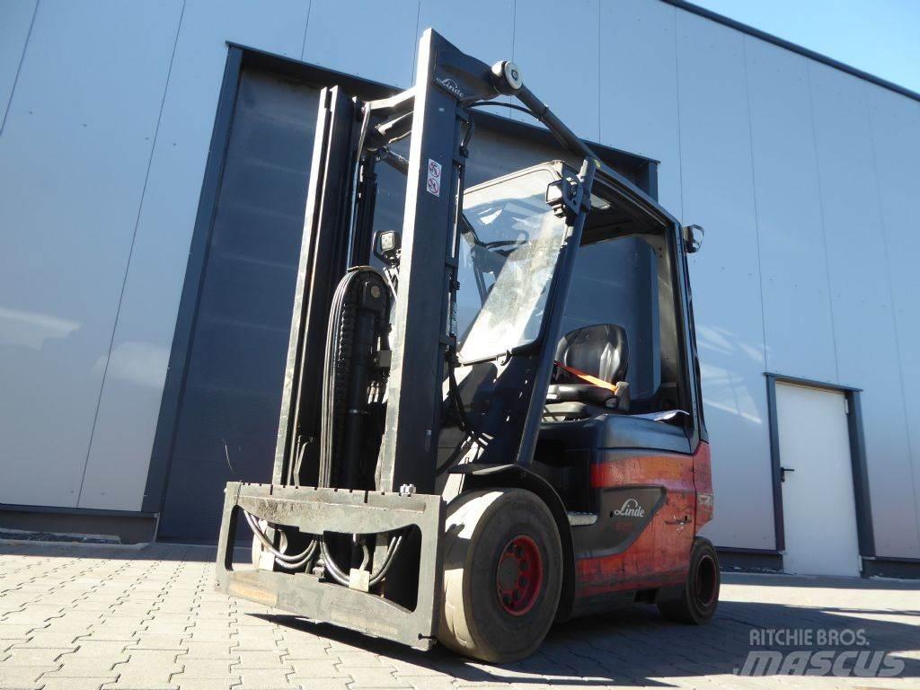 Linde E25-01 Empilhadores eléctricos