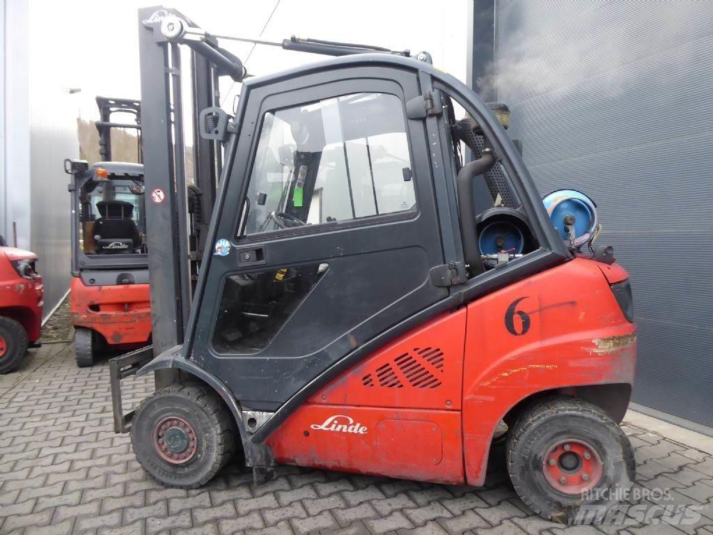 Linde H25T-01 Empilhadores a gás