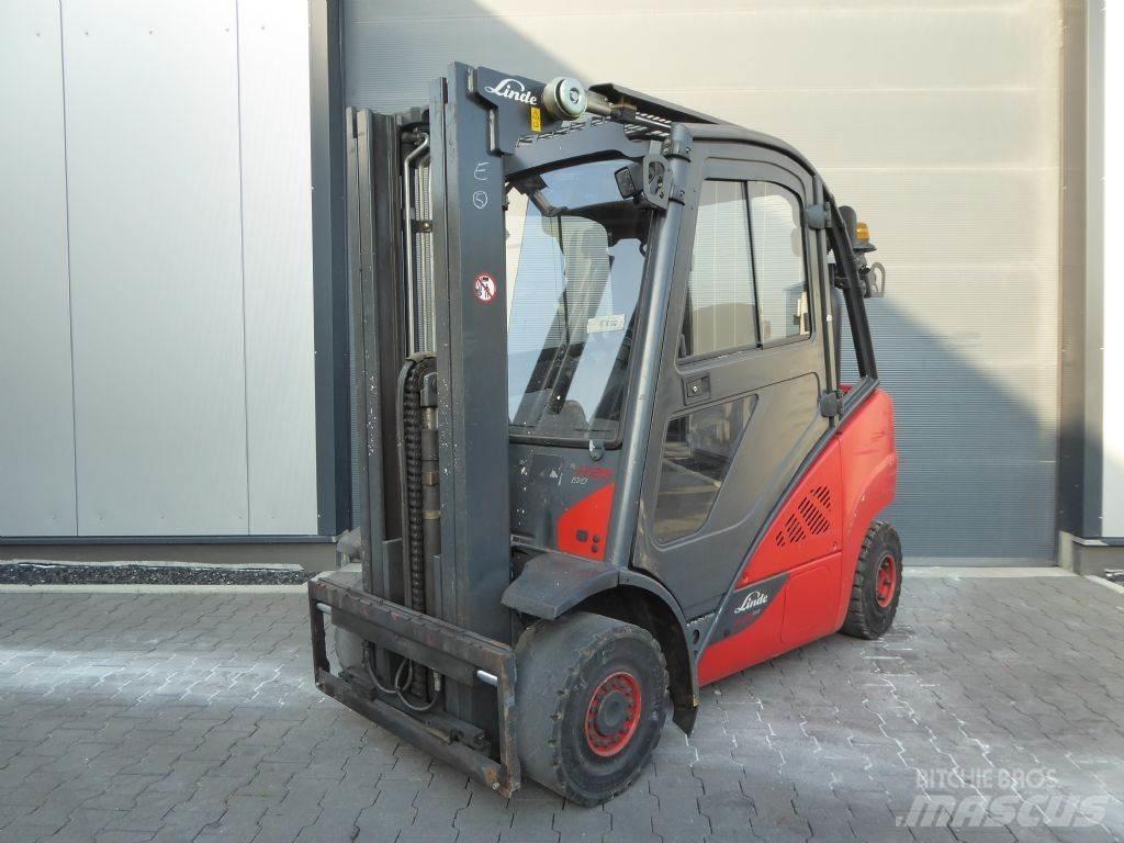Linde H25T-02 Empilhadores a gás