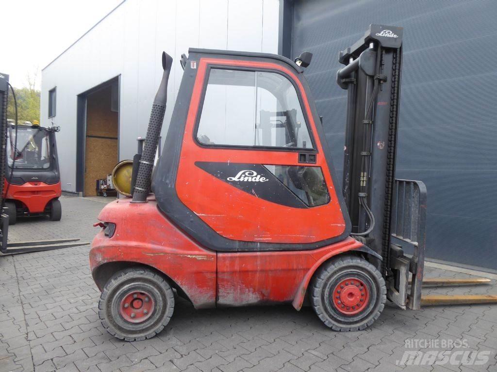 Linde H25T-03 Empilhadores a gás