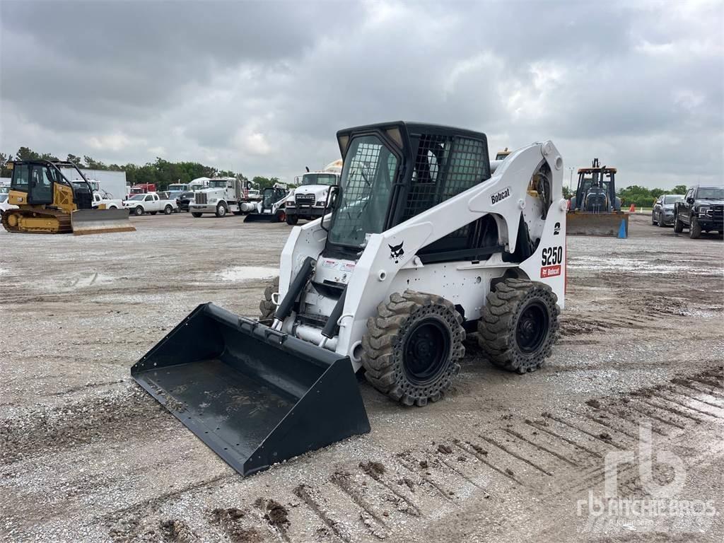 Bobcat S250 Carregadoras de direcção deslizante