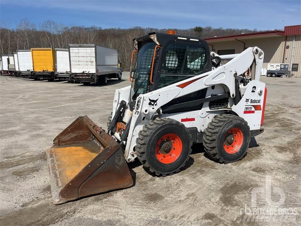 Bobcat S740 Carregadoras de direcção deslizante