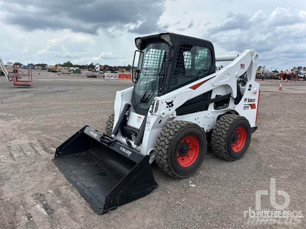 Bobcat S770 Carregadoras de direcção deslizante