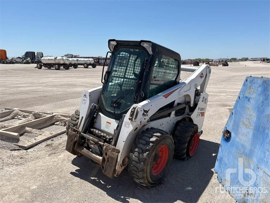 Bobcat S770 Carregadoras de direcção deslizante