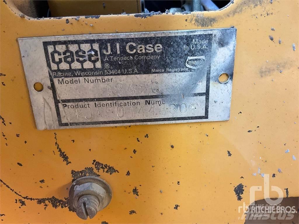 CASE 1845C Carregadoras de direcção deslizante