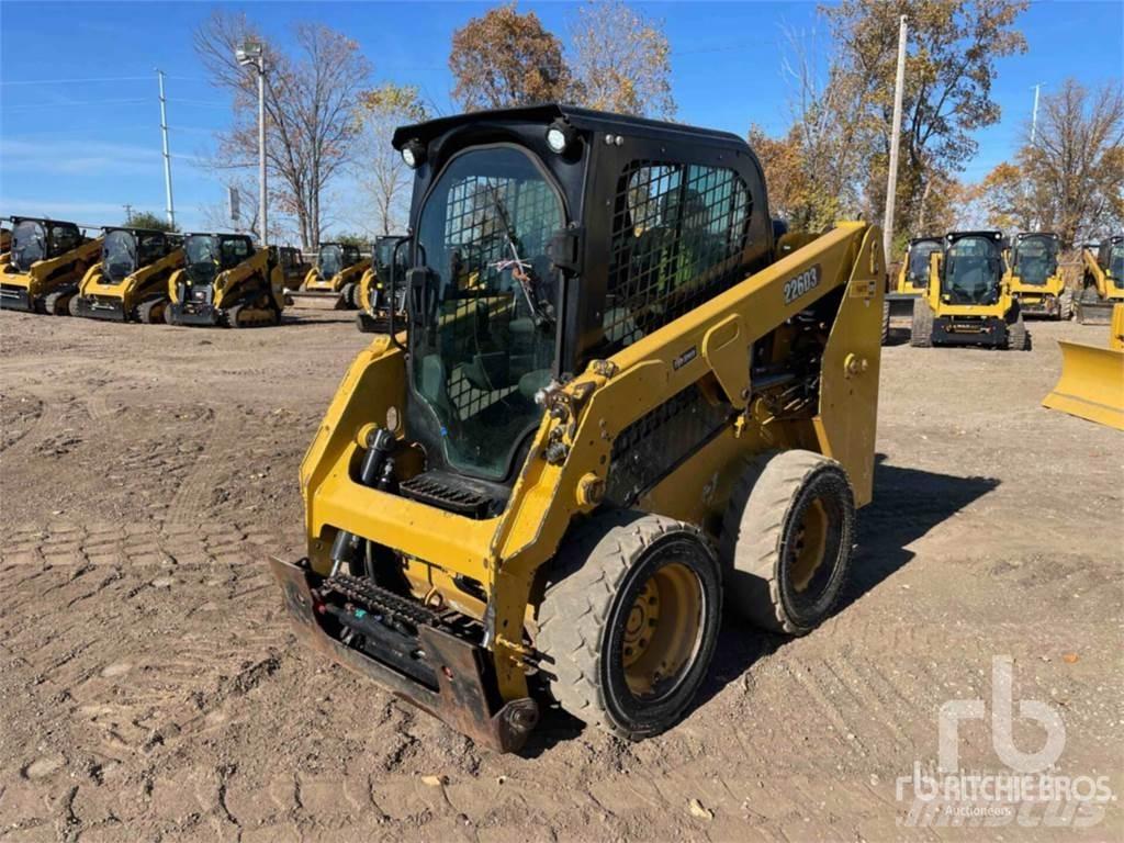 CAT 226D3 Carregadoras de direcção deslizante