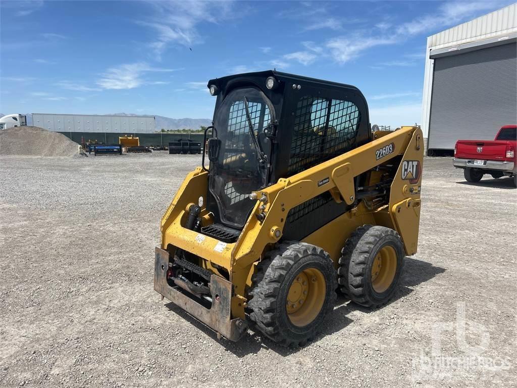 CAT 226D3 C3H2 Carregadoras de direcção deslizante