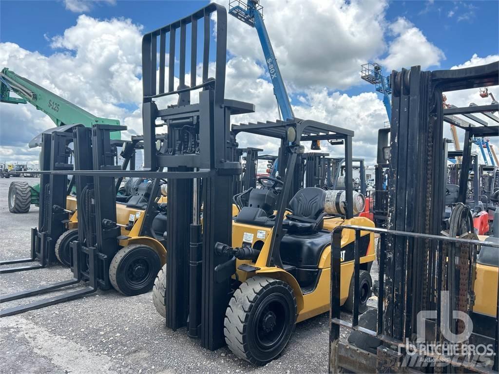 CAT 2P7000 Empilhadores Diesel