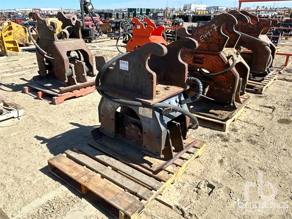 CAT 410 Placas compactadoras