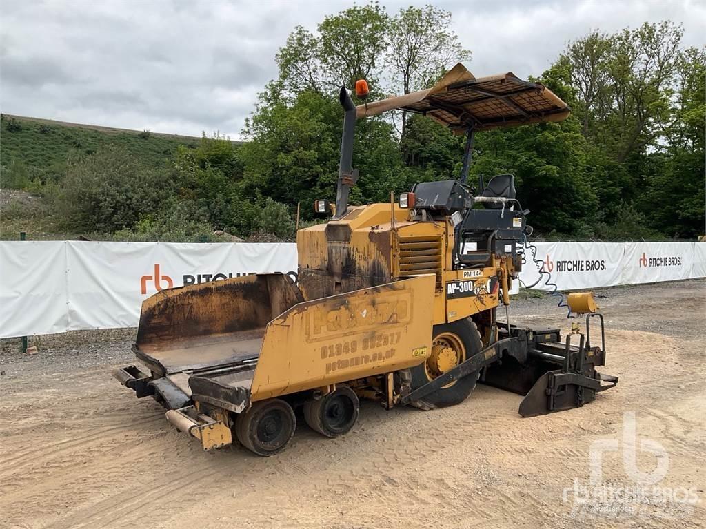 CAT AP300D Pavimentadoras de asfalto