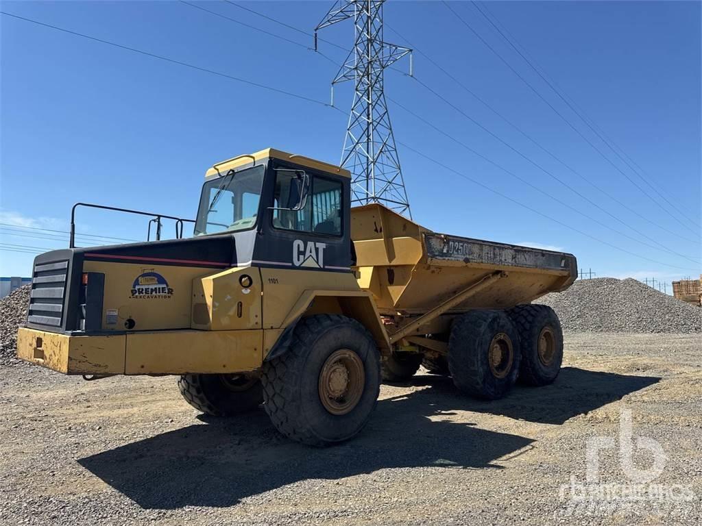 CAT D250E Camiões articulados
