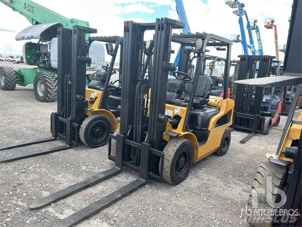CAT DP25N Empilhadores Diesel