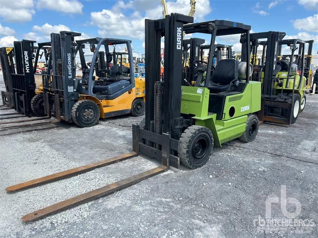 Clark CPX25 Empilhadores Diesel