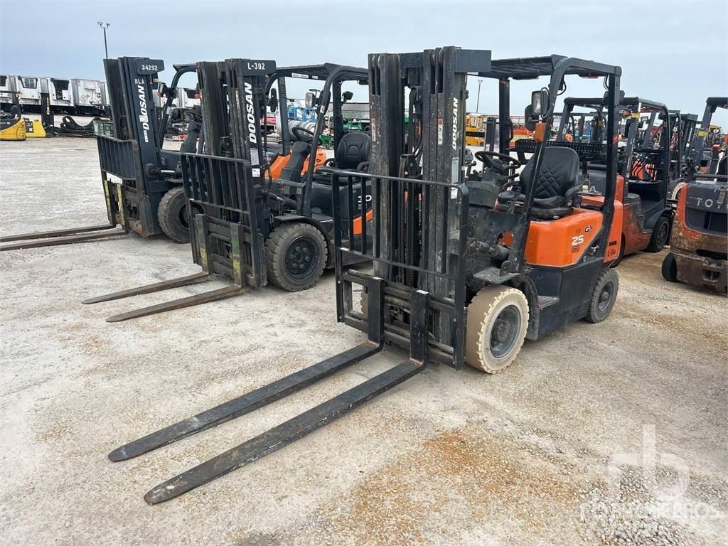 Doosan G25G Empilhadores Diesel