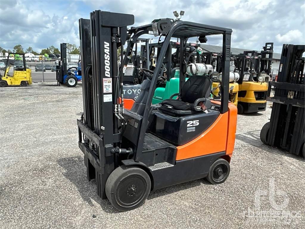 Doosan GC25E-3 Empilhadores Diesel