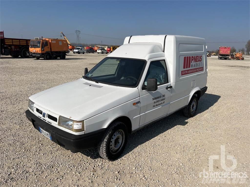 Fiat FIORINO Carrinhas de caixa fechada