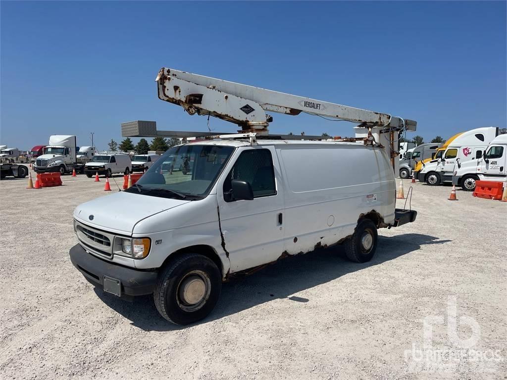 Ford E-350 Plataformas aéreas montadas em atrelados
