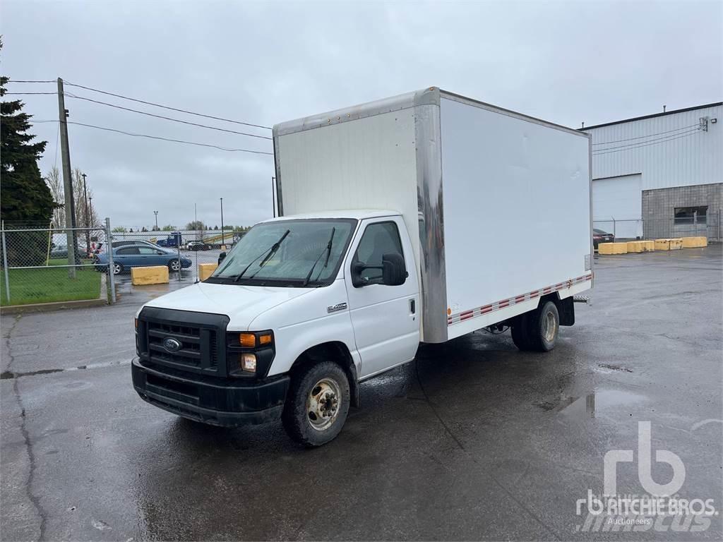 Ford E-450 Carrinhas de caixa fechada
