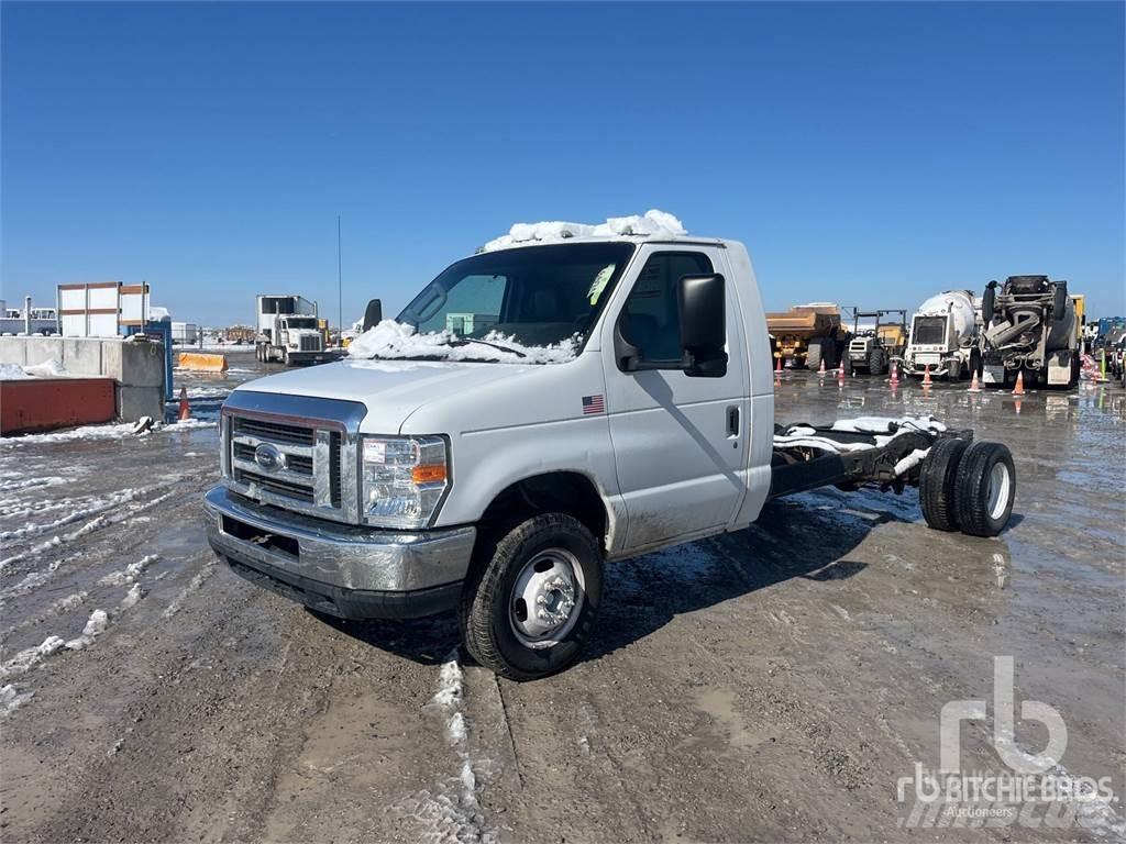 Ford E450 Camiões de chassis e cabine