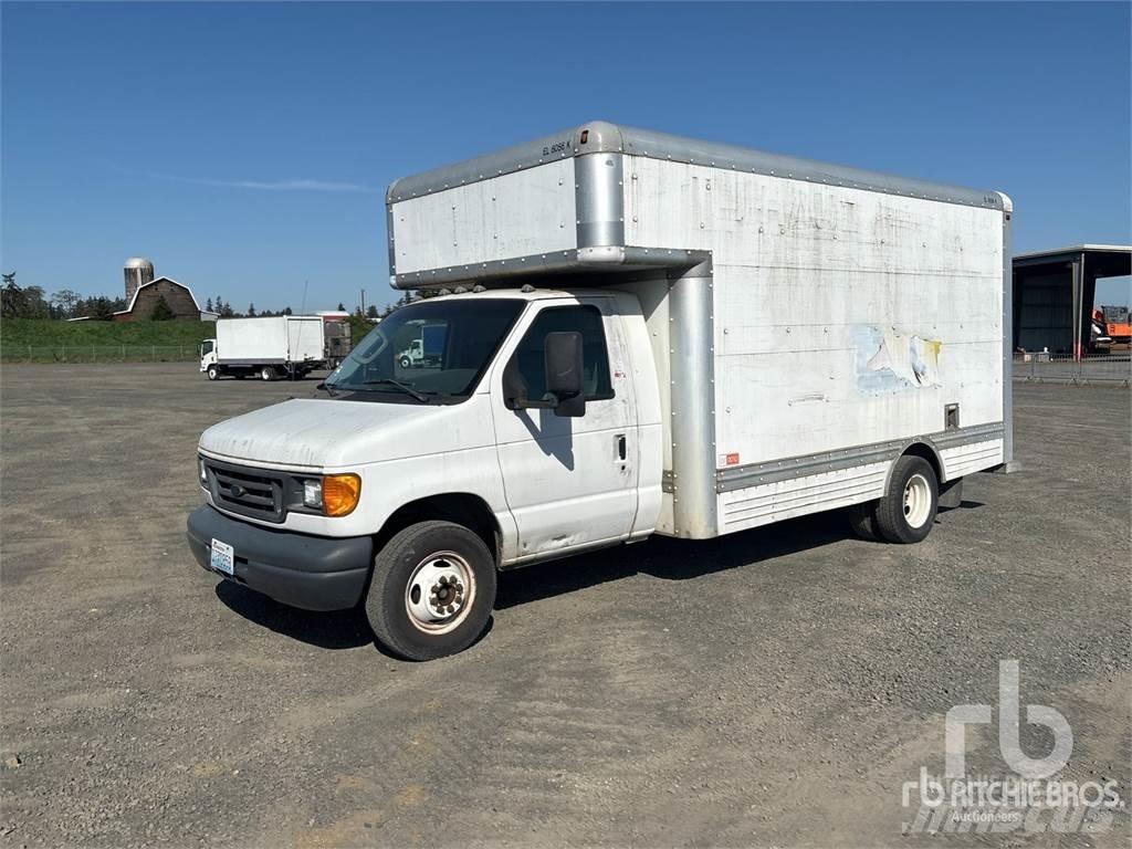 Ford E450 Carrinhas de caixa fechada