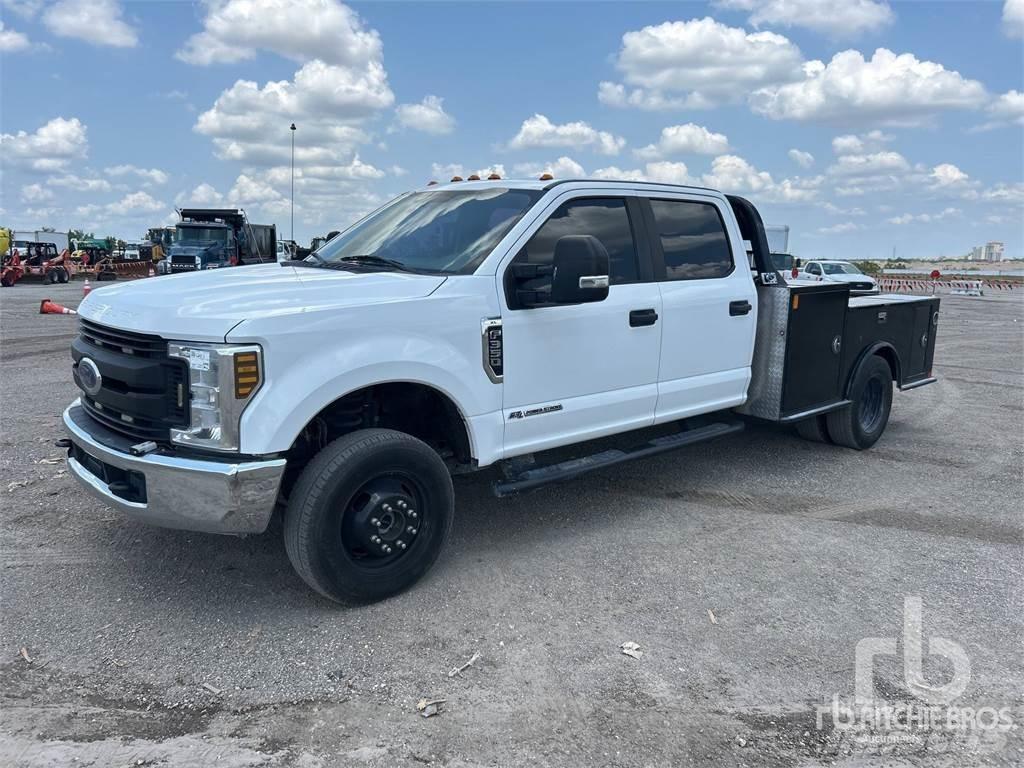 Ford F-350 Camiões estrado/caixa aberta