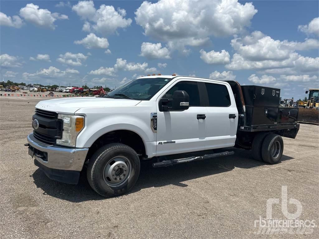 Ford F-350 Camiões estrado/caixa aberta
