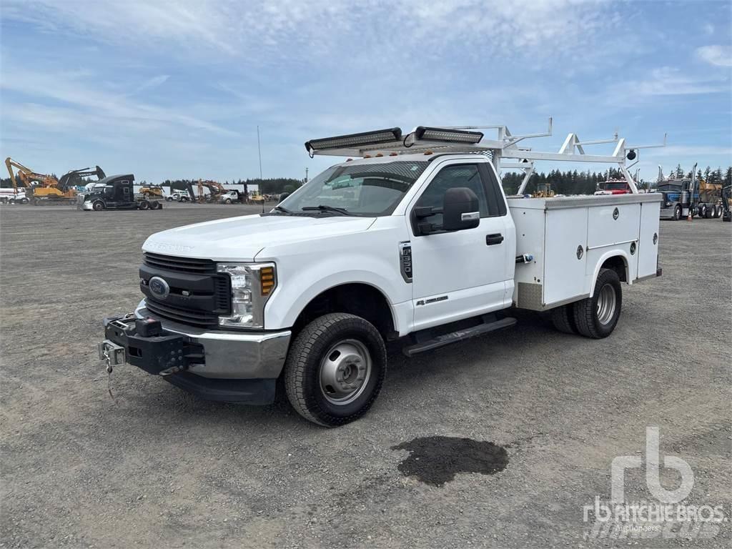 Ford F-350 Camiões de chassis e cabine