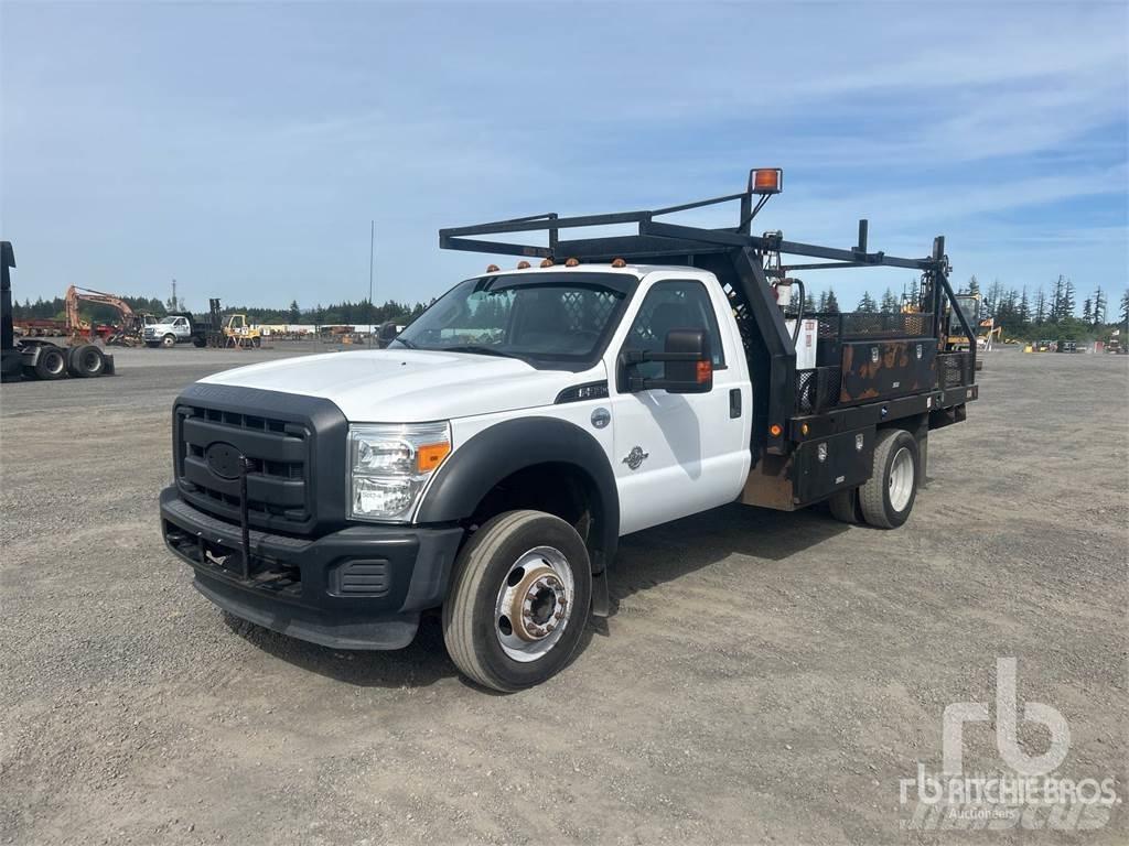 Ford F-550 Camiões estrado/caixa aberta