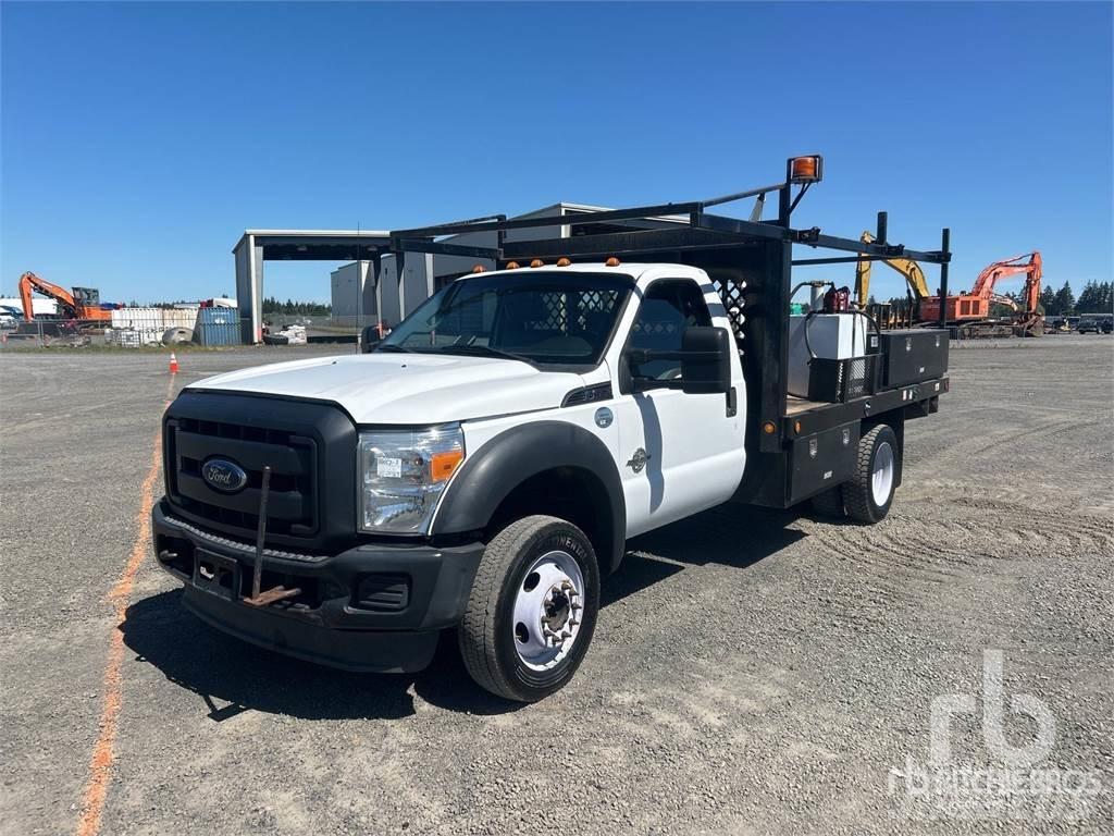 Ford F-550 Camiões estrado/caixa aberta
