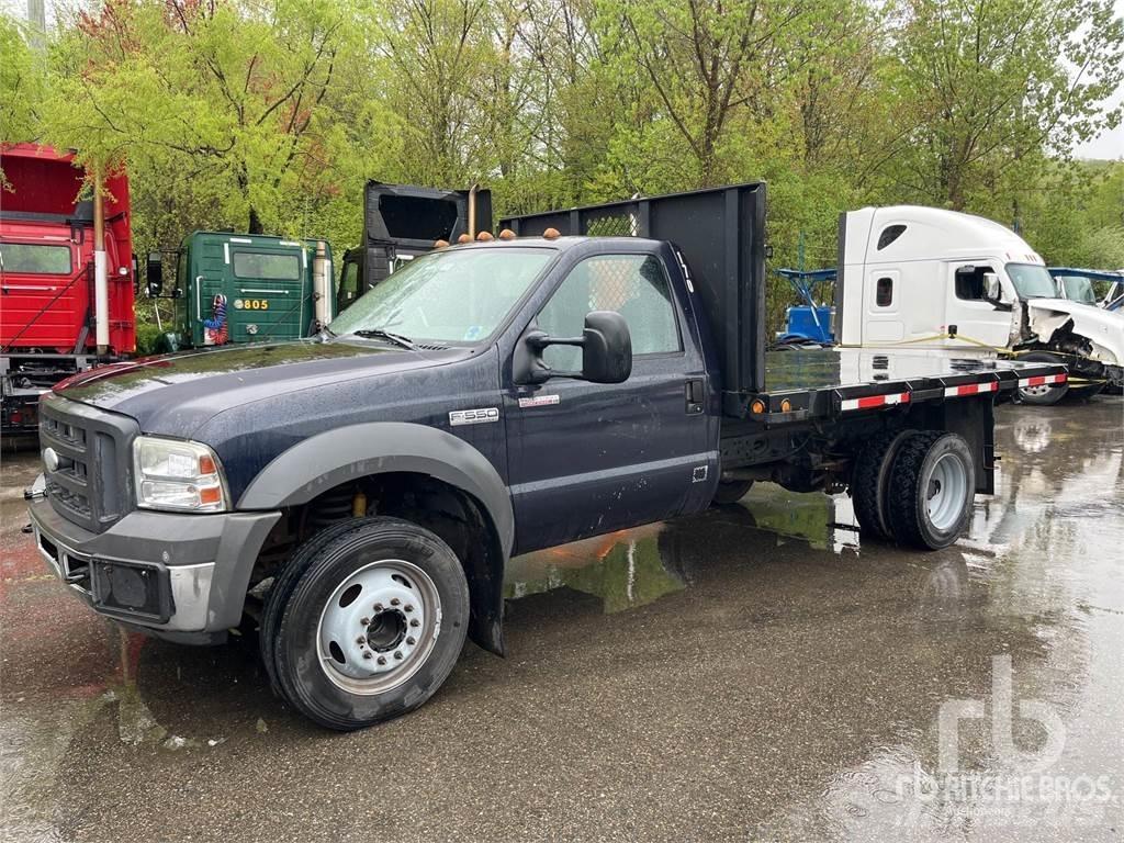 Ford F-550 Camiões estrado/caixa aberta