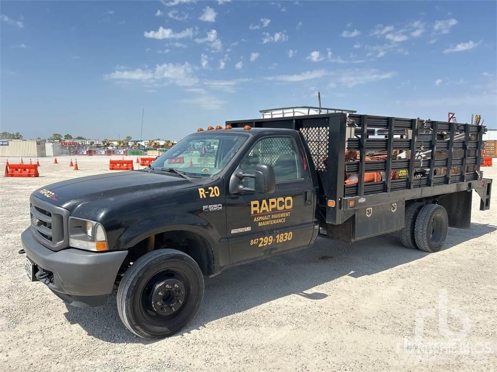 Ford F-550 Camiões estrado/caixa aberta