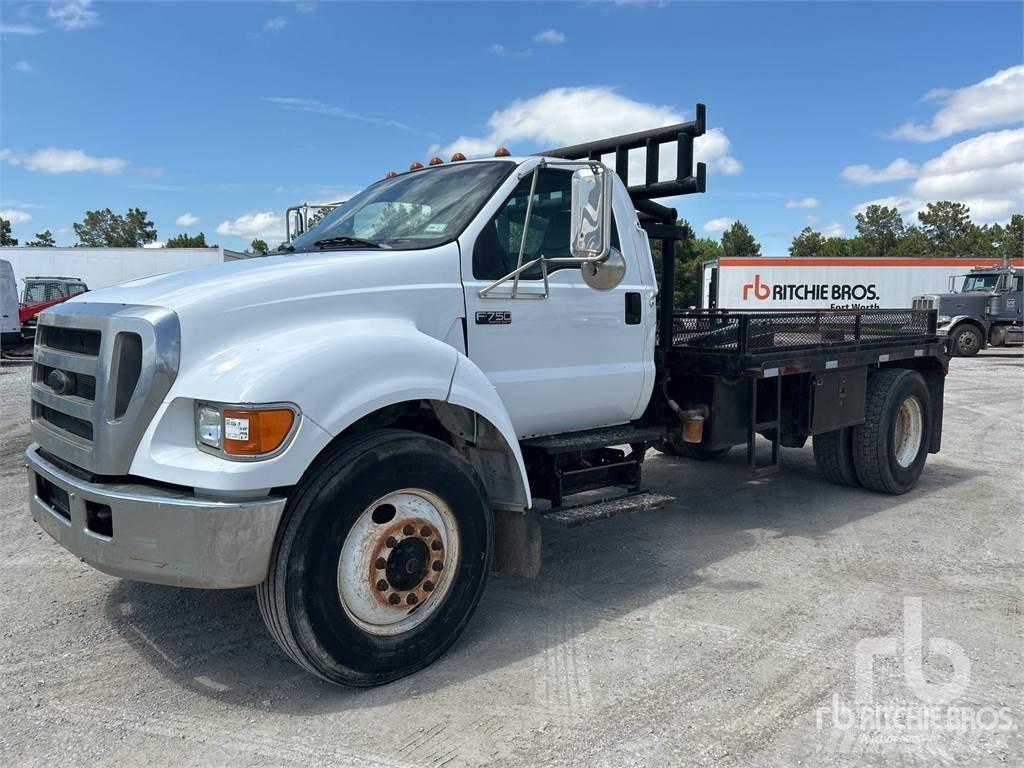 Ford F-750 Camiões estrado/caixa aberta