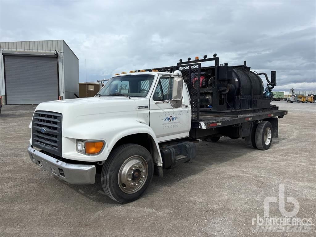 Ford F800 Pulverizadores de betume