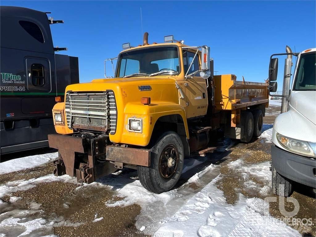 Ford L8000 Camiões basculantes