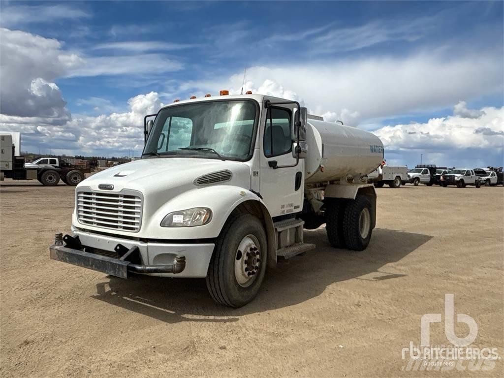 Freightliner M2 Auto-tanques