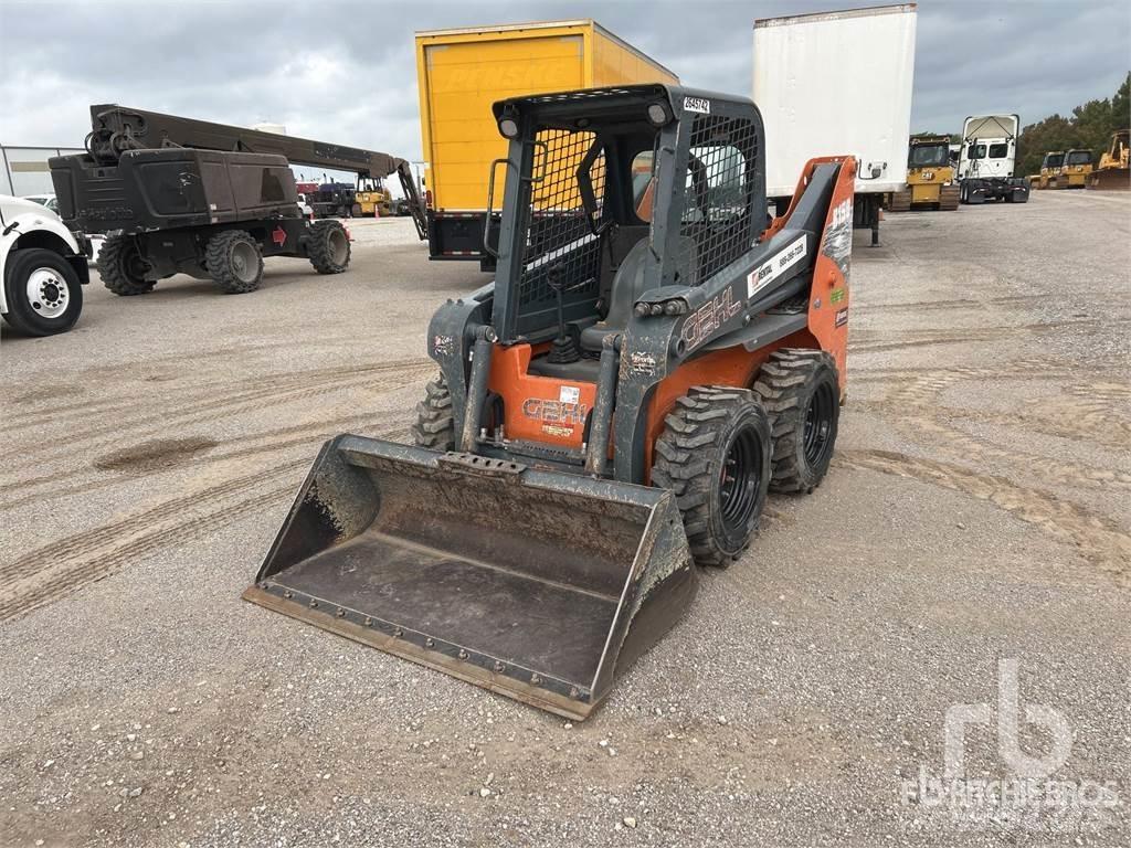 Gehl R150 Carregadoras de direcção deslizante