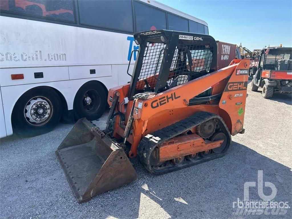Gehl RT135 Carregadoras de direcção deslizante