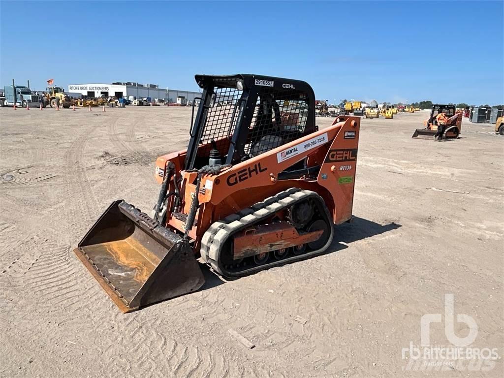Gehl RT135 Carregadoras de direcção deslizante