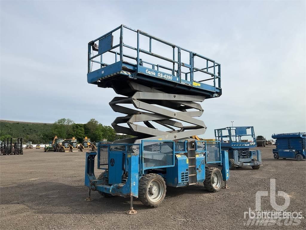 Genie GS4390 Elevadores de tesoura