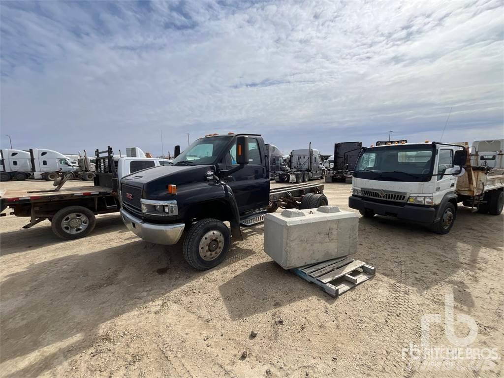 GMC C5500 Camiões de chassis e cabine