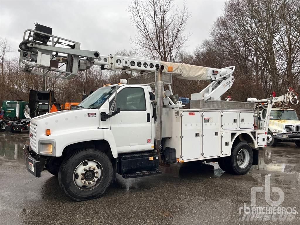GMC C8500 Plataformas aéreas montadas em atrelados