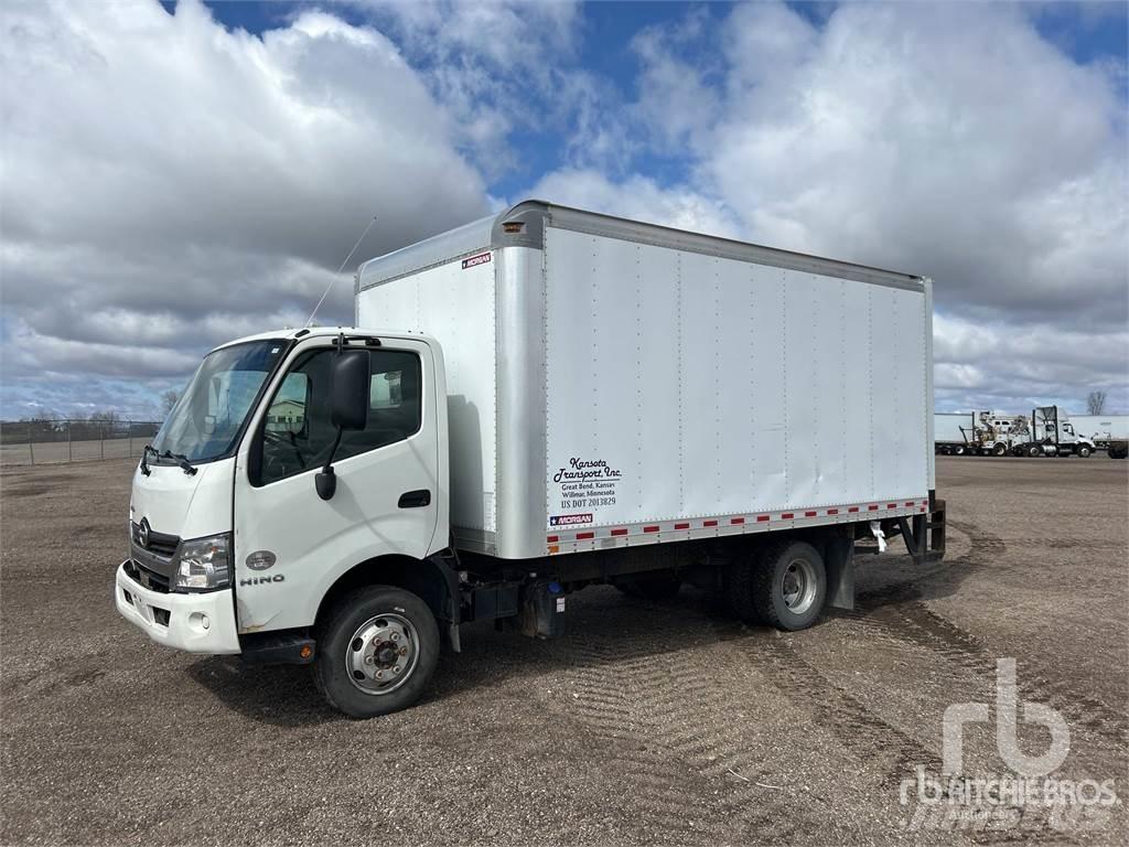Hino 155 Carrinhas de caixa fechada