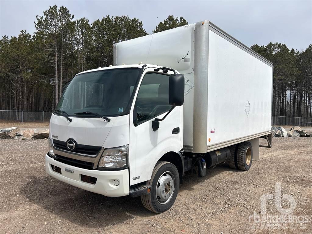Hino 165 Carrinhas de caixa fechada