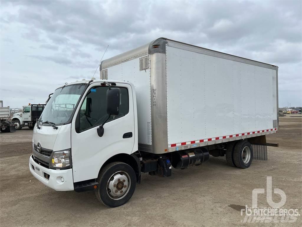 Hino 195 Carrinhas de caixa fechada