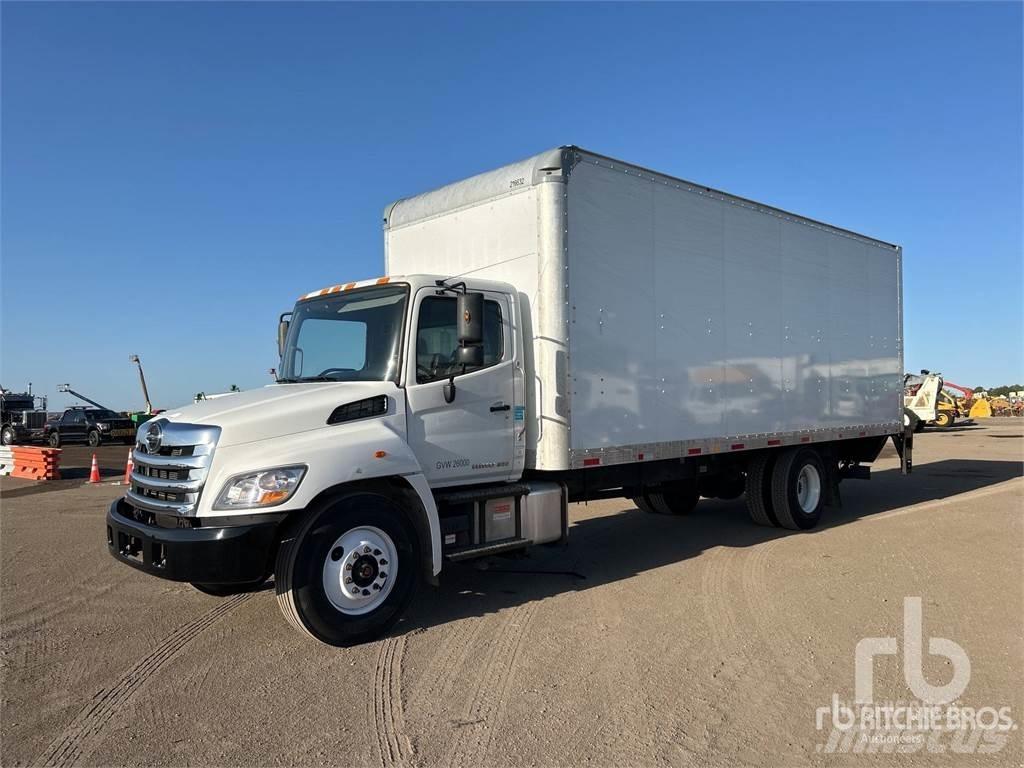 Hino 268 Carrinhas de caixa fechada
