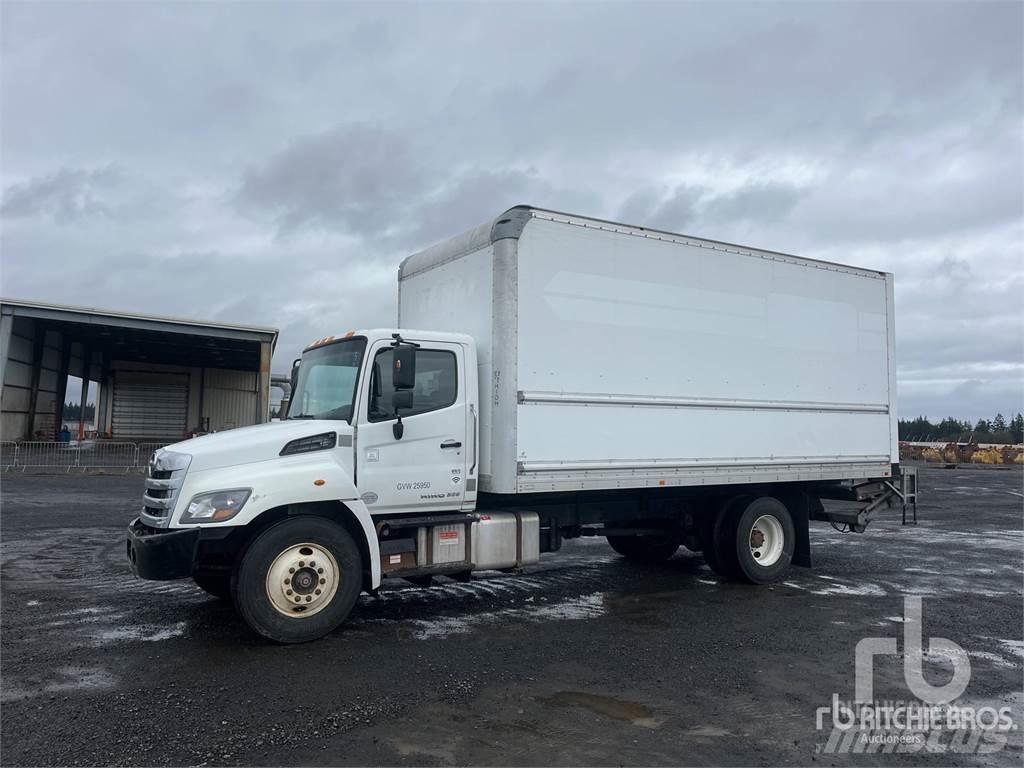 Hino 268 Carrinhas de caixa fechada