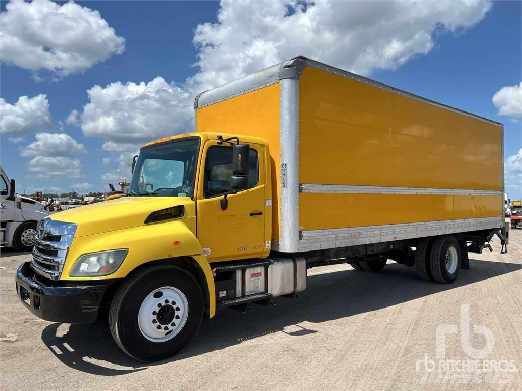 Hino 268 Carrinhas de caixa fechada