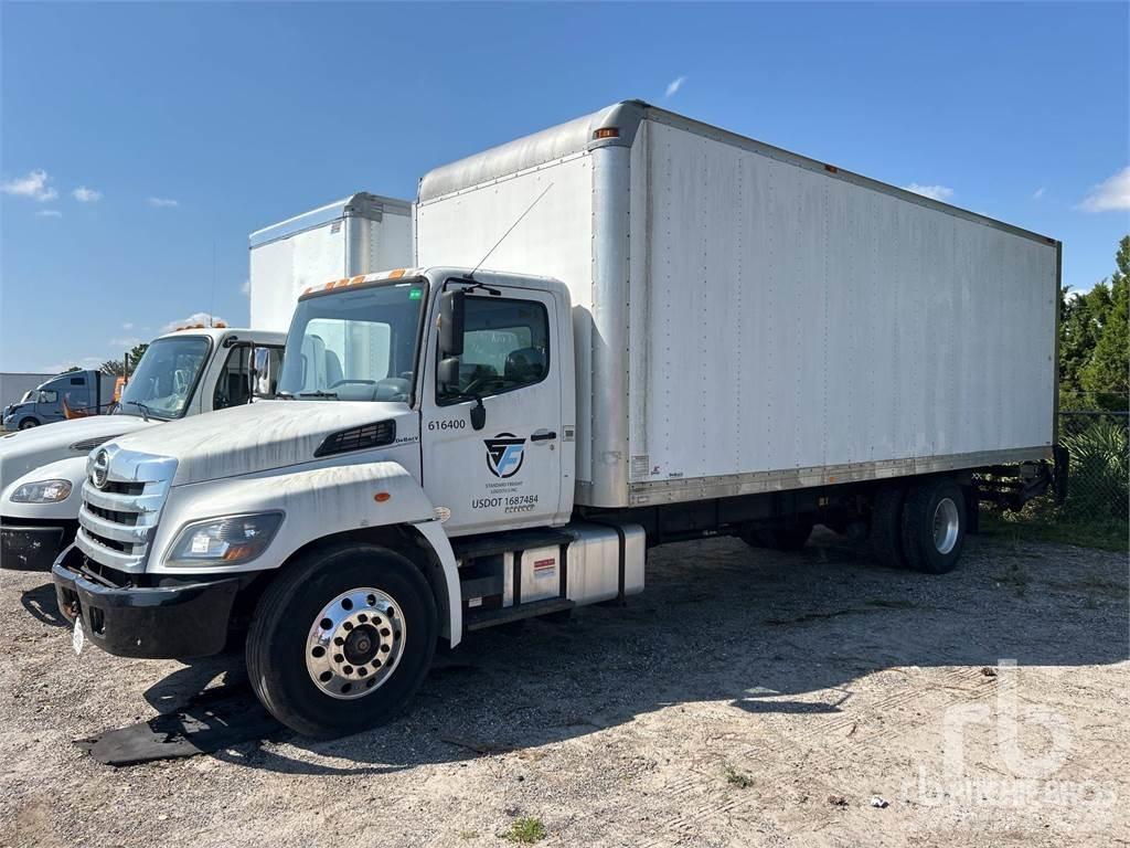 Hino 268 Carrinhas de caixa fechada